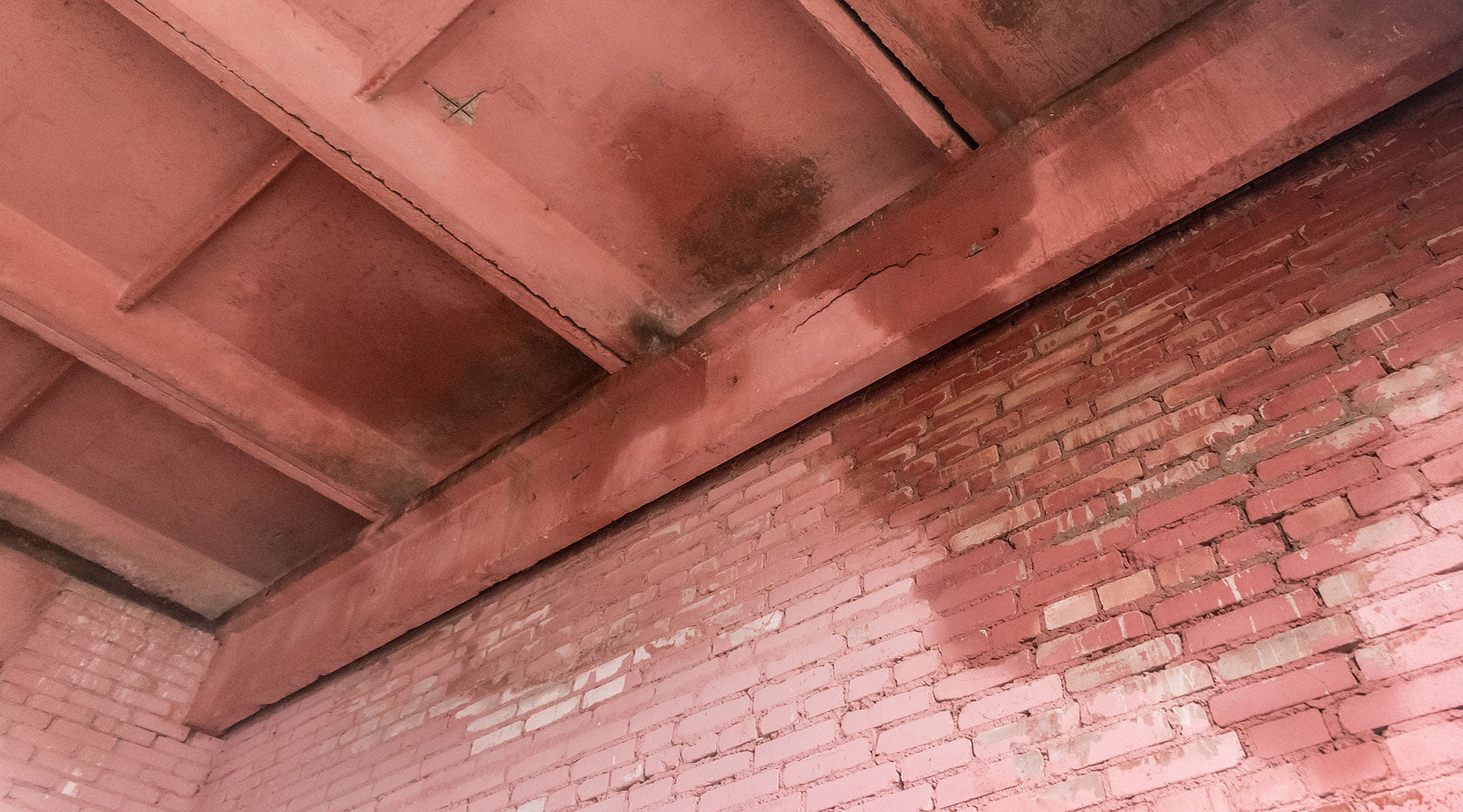 How to Fix a Leaky Roof with Roof Coating